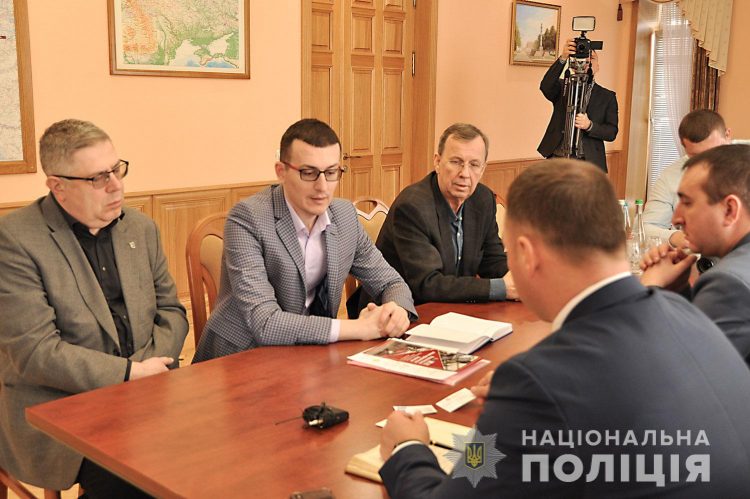 Ми вітаємо доручення начальника поліції Полтавщини зробити ревізію справ минулих років щодо захисту прав журналістів – Сергій Томіленко 17 Ми вітаємо доручення начальника поліції Полтавщини зробити ревізію справ минулих років щодо захисту прав журналістів – Сергій Томіленко
