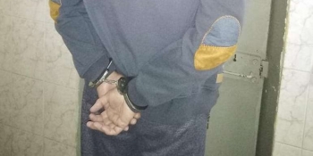 Поліція оперативно затримала чоловіка, який напав на знімальну групу телеканалу у Києві