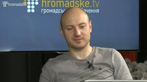 «Або забираєш камеру, або я зламаю», – біля Кабміну поліцейські побили журналіста «Громадського»