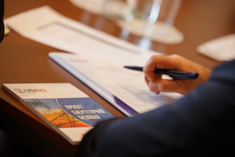 2 червня запрошуємо журналістів на прес-конференцію (вебінар) «Борги населення за комунальні послуги: як аналізувати проблему» 17 2 червня запрошуємо журналістів на прес-конференцію (вебінар) «Борги населення за комунальні послуги: як аналізувати проблему»