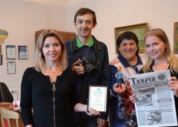 «Навчилися знімати і монтувати за хвилину», – газета «Таврія» змінюється після вебінарів НСЖУ