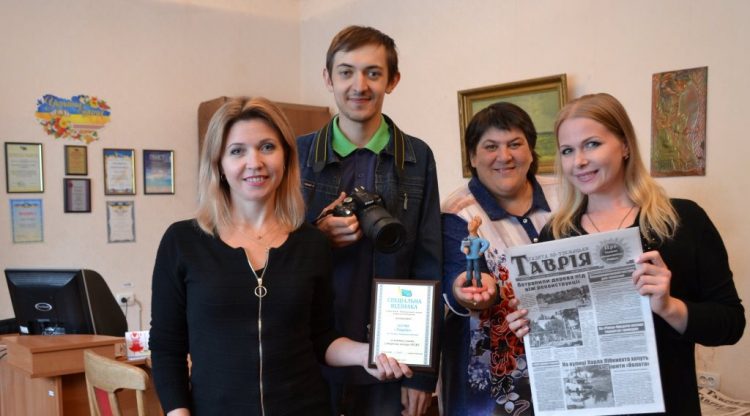 «Навчилися знімати і монтувати за хвилину», – газета «Таврія» змінюється після вебінарів НСЖУ 17 «Навчилися знімати і монтувати за хвилину», – газета «Таврія» змінюється після вебінарів НСЖУ