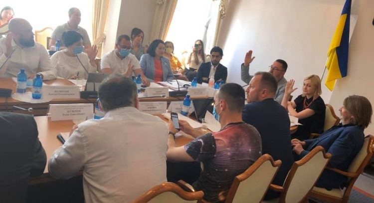 Попри протести медіаспільноти, профільний комітет підтримав законопроєкт «Про медіа» 17 Попри протести медіаспільноти, профільний комітет підтримав законопроєкт «Про медіа»