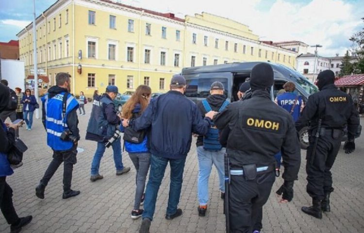 ЄФЖ вітає присудження премії Сахарова демократичній опозиції в Білорусі 17 ЄФЖ вітає присудження премії Сахарова демократичній опозиції в Білорусі