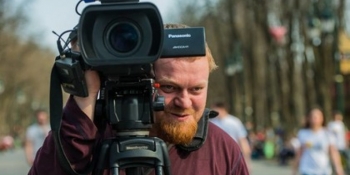 Майже рік без руху. Справу жорстокого побиття телеоператора почнуть розглядати завтра у харківському суді