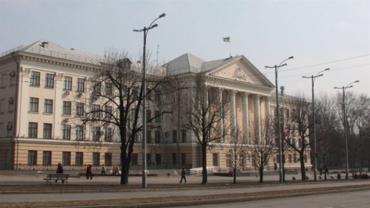 Від мера Запоріжжя вимагають забезпечити доступ журналістів на сесії міськради