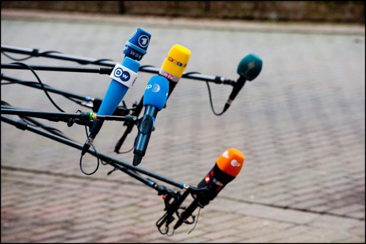 Ризики для свободи слова і онлайн- та друкованих ЗМІ, – Європарламент про українські медіареформи