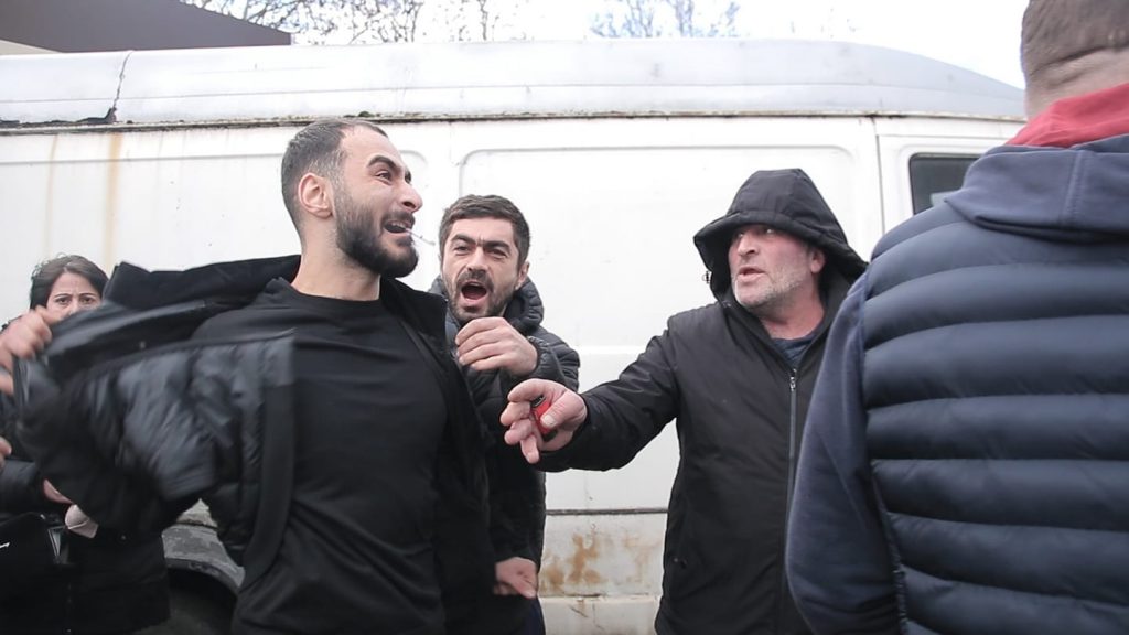 Нападника на журналістів в Одесі засудили до 2 років