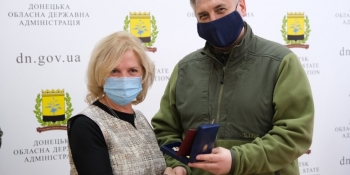 Їх прирівняли до військових журналістів: Міноборони відзначив редакторку газети «Вперед» із Бахмута