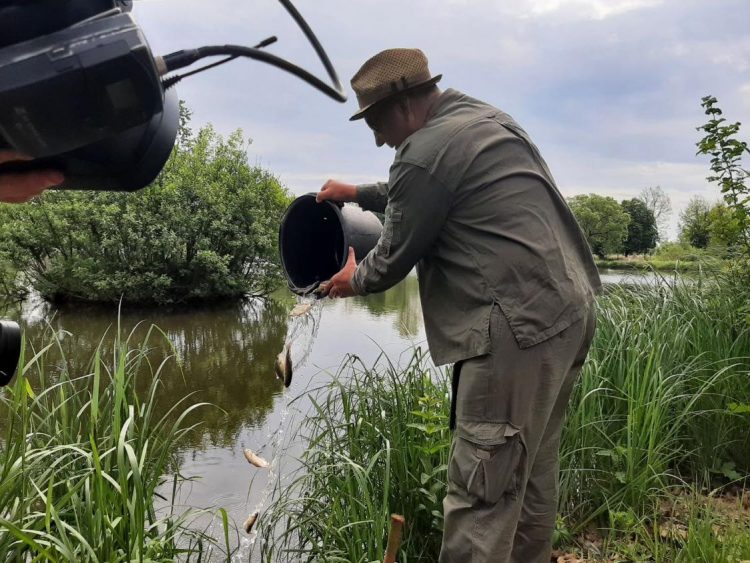 Не тільки пером, але й … вудкою володіють медійники Прикарпаття 17 Не тільки пером, але й … вудкою володіють медійники Прикарпаття