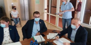 Нардепів пропонують карати за образи представників ЗМІ