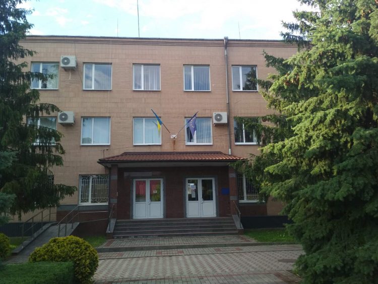 Депутати боролися з мером, а постраждало місцеве радіо 17 Депутати боролися з мером, а постраждало місцеве радіо