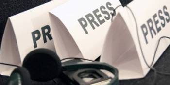 Литовські ЗМІ засудили напади на журналістів на акції проти “паспортів можливостей”