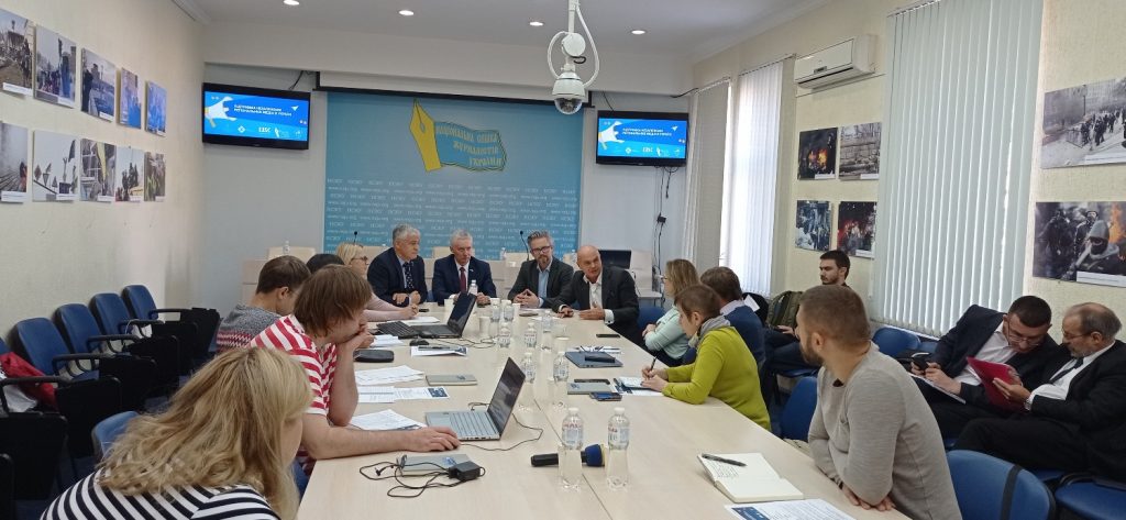 «Медіа – це четверта влада, над якою лише синє небо», – віце-спікер Сейму Литви на зустрічі в НСЖУ