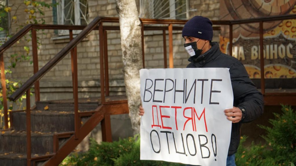 У Криму захисту потребують вже й діти безлічі заарештованих батьків, - журналіст Антон Наумлюк 6