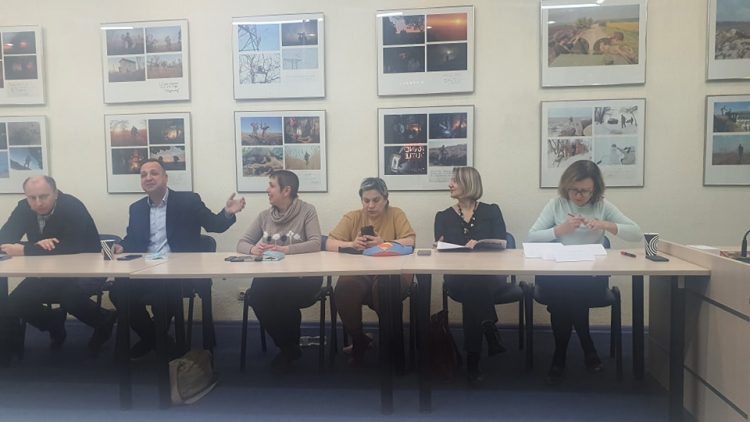 «А у редакційній будівлі вони поставили у вікнах міномети», - журналісти згадують події у Донецьку в 2014 році 17 «А у редакційній будівлі вони поставили у вікнах міномети», – журналісти згадують події у Донецьку в 2014 році