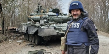 Журналіста Андрія Цаплієнка поранено під час обстрілу росіянами колони цивільного населення на Чернігівщині