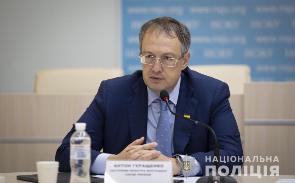 “Іноземні та українські медіа – це наші союзники в боротьбі з путінським фашизмом!”, – звернення Антона Геращенка до українських військових
