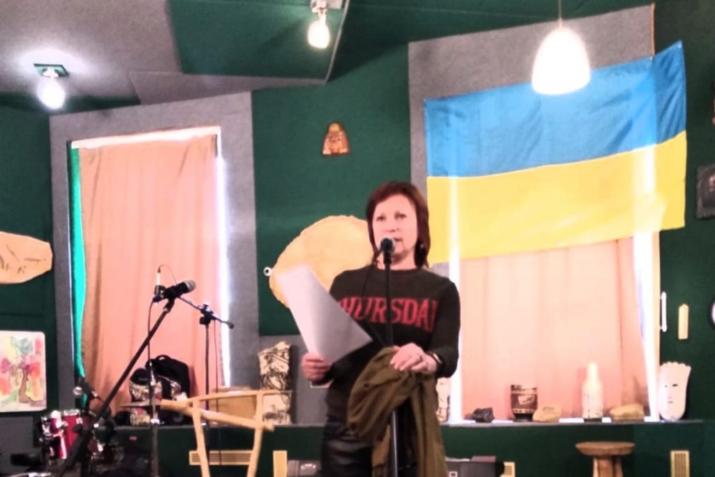 “Музи під час війни не те що не мовчать – їх не заткнеш! Спільна біда об’єднала українців”, – полтавська радіожурналістка Олена Никифоренко