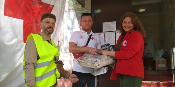 «Газеті бійці зраділи не менше, ніж лікам», – у Запоріжжі активно поширюють газету «Ми з України!»