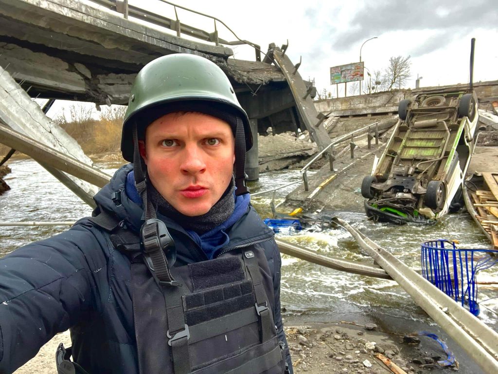 «На Донбасі було страшно, але це було тимчасово. А зараз ти постійно в такому стані», – військовий журналіст Олексій Продайвода