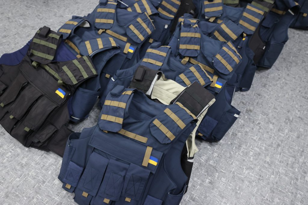 Захищати життя журналістів будуть якісні бронежилети українського виробництва, – НСЖУ