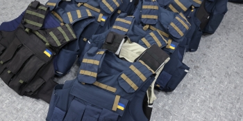 Захищати життя журналістів будуть якісні бронежилети українського виробництва, – НСЖУ
