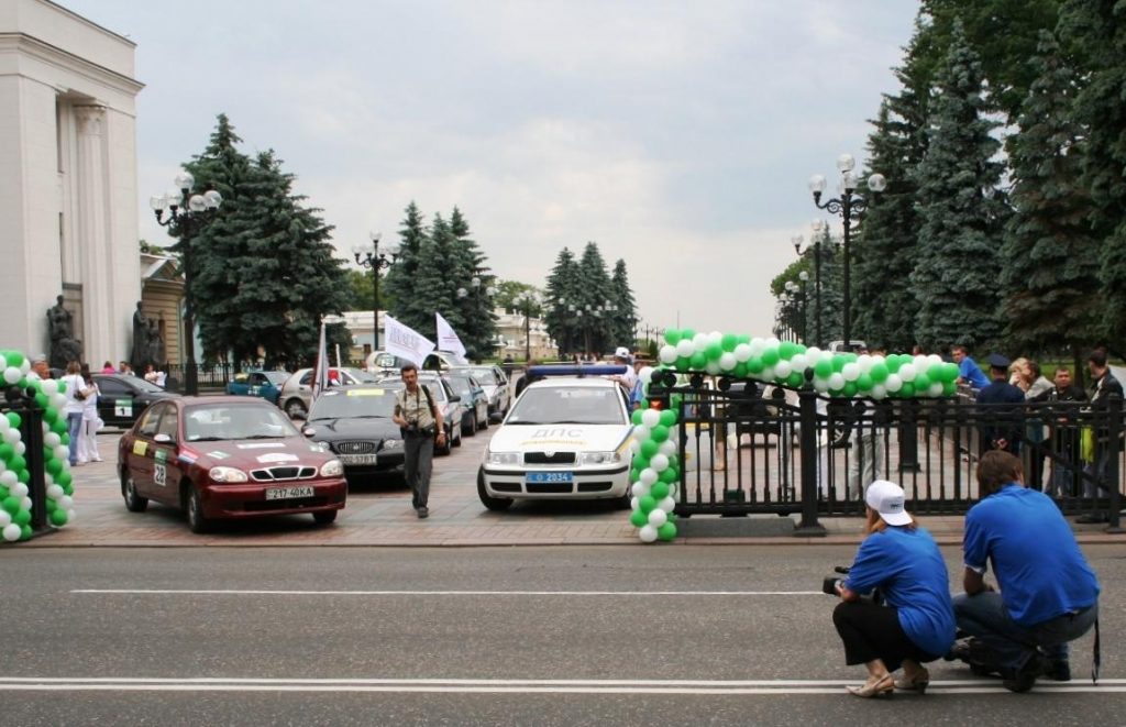 Литва – Україні: автомобіль іменного призначення