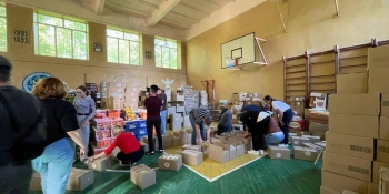 Журналісти для журналістів: гуманітарна допомога прямує з Прикарпаття до Миколаєва