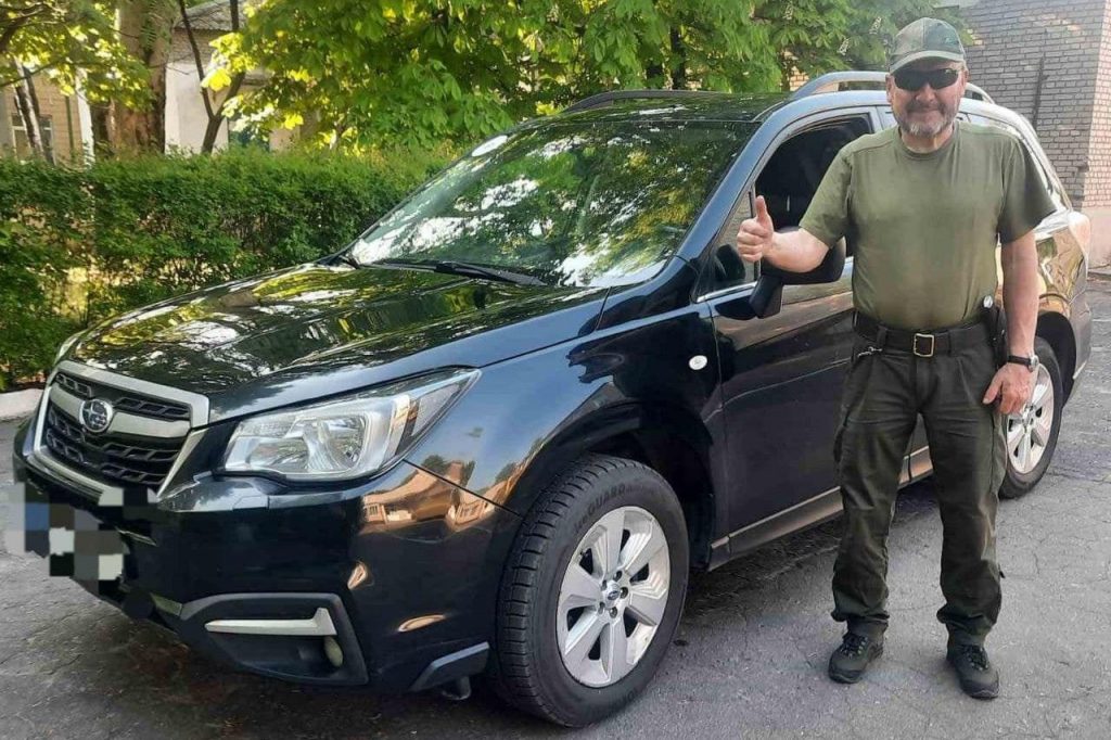 Журналістові-воїну з Дніпропетровщини збирають кошти на автівку