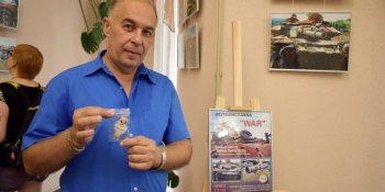 У Кропивницькому проводять серію фотовиставок, які показують різні сторони російської агресії в Україні