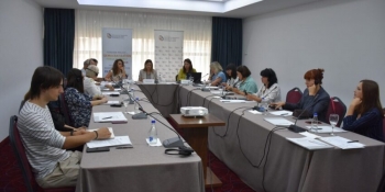 Яким новинам не місце в інформаційному просторі: погляд з Балкан і з України