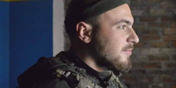 «Ти так багато хотів зробити…» – мати загиблого журналіста-азовця Олександра Коцуконя впевнена, що він потрапив у рай, бо в пеклі він уже був