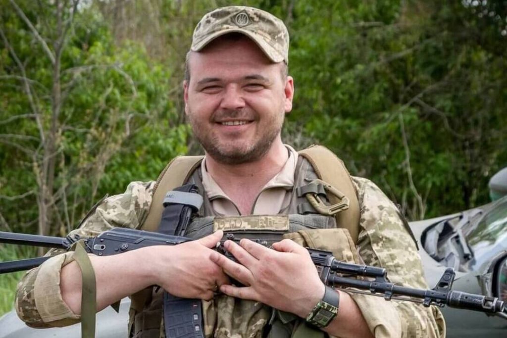 У Дніпрі сьогодні прощаються із колишнім медійником, героєм війни Андрієм Ніколайчуком