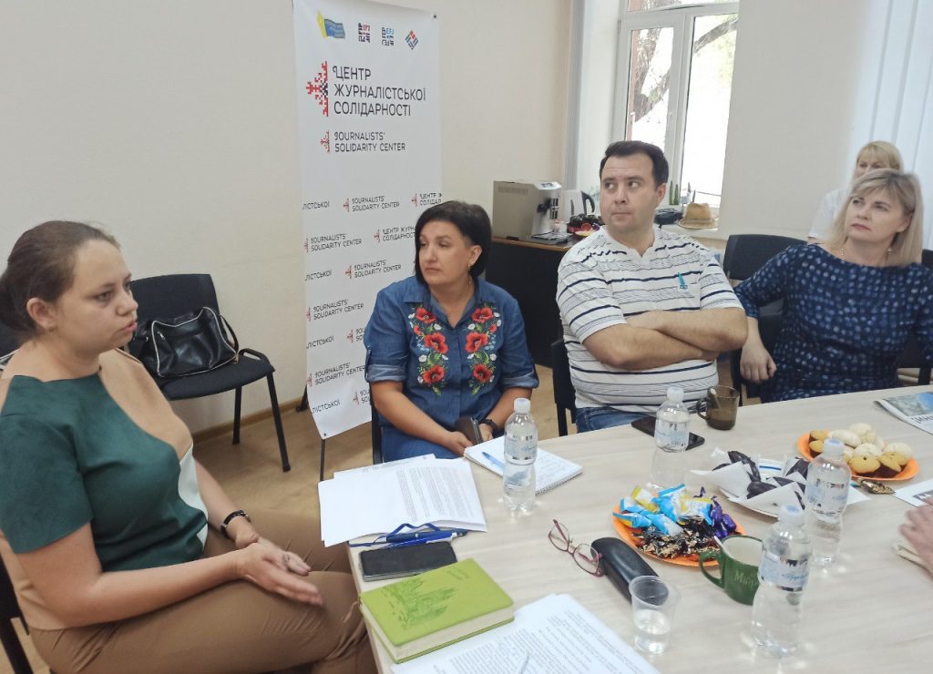 Найактуальнішою темою для більшості ЗМІ Дніпропетровщині залишається війна.