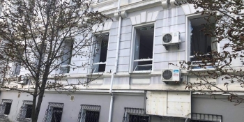 Російський ракетний обстріл пошкодив офіс миколаївського телеканалу