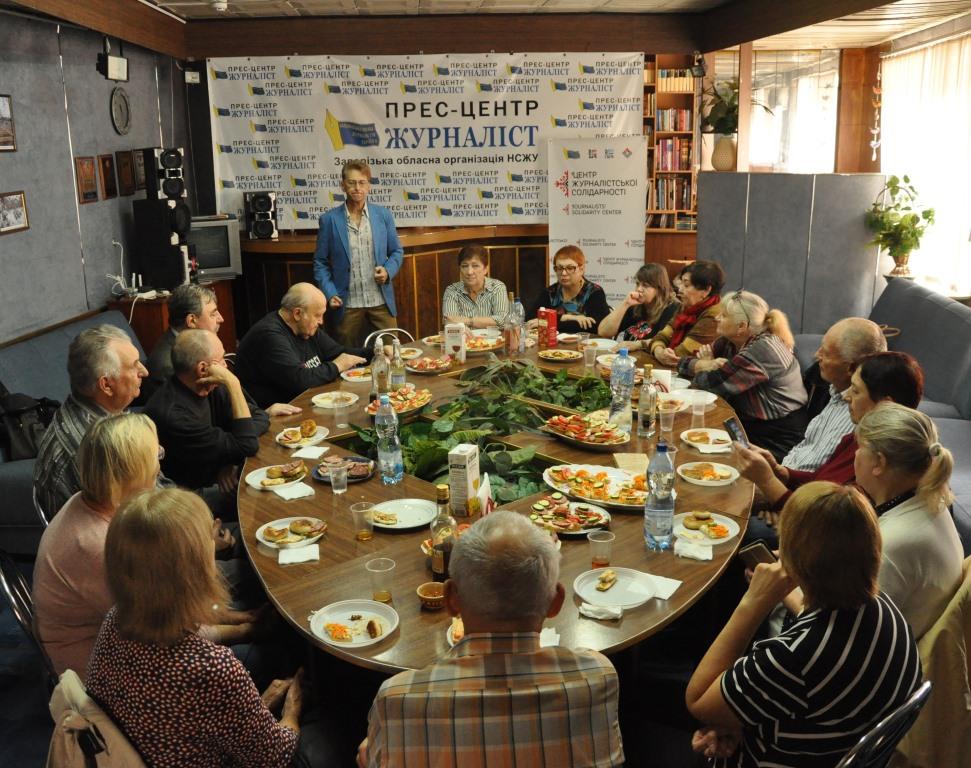 У Запоріжжі ветерани преси зустрілися з журналістами-переселенцями 6