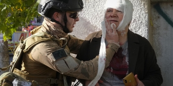 У київському метрополітені відкриється фотовиставка українських та іноземних журналістів «Війна крізь об’єктив: фото з України»