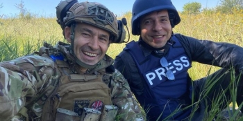 «Росіяни не думали, що на Харківщині в них стрілятимуть», – телевізійна та журнальна команди створюють серіал про країну героїв