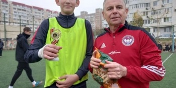 На честь визволення Снігурівки редакція місцевої газети провела в Одесі футбольний турнір