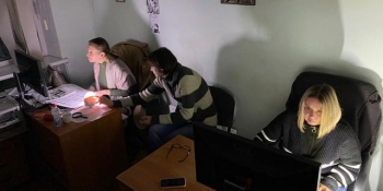 In Odesa, journalists, assisting each other, continue to issue newspapers and produce TV broadcasts 19 В Одесі журналісти, допомагаючи одне одному, продовжують випускати газети і робити телепередачі
