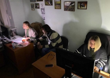 В Одесі журналісти, допомагаючи одне одному, продовжують випускати газети і робити телепередачі