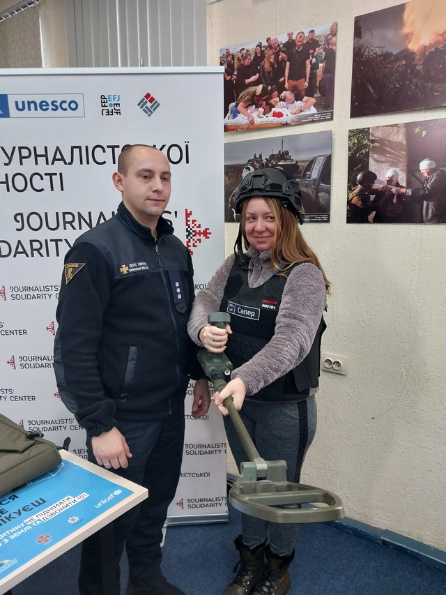 Knowledge that saves lives: «How to survive in a minefield" Safety training for journalists takes place in Kyiv 5