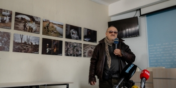 «За світлинами фотожурналістів можна писати книжку», – відвідувачі діляться враженнями про «Спалахи війни 2022»