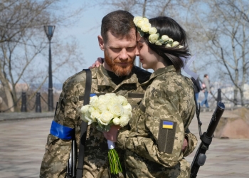 НСЖУ відкриває виставку «Спалахи війни 2022» (АНОНС)