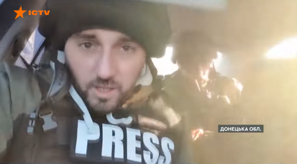 Ворожим обстрілом пошкоджено автомобіль знімальної групи ICTV