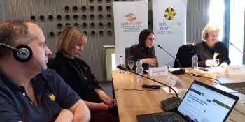 Як писати про людей, які пережили сексуальне насильство під час війни? Рекомендації від журналістів та психологів з Косова 17 Як писати про людей, які пережили сексуальне насильство під час війни? Рекомендації від журналістів та психологів з Косова