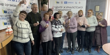 Вітаміни – журналістам: у Запоріжжі представники ЗМІ отримали гуманітарну допомогу