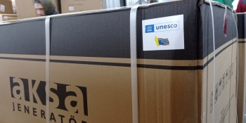 У запорізькому Центрі журналістської солідарності отримали від НСЖУ і ЮНЕСКО електрогенератор