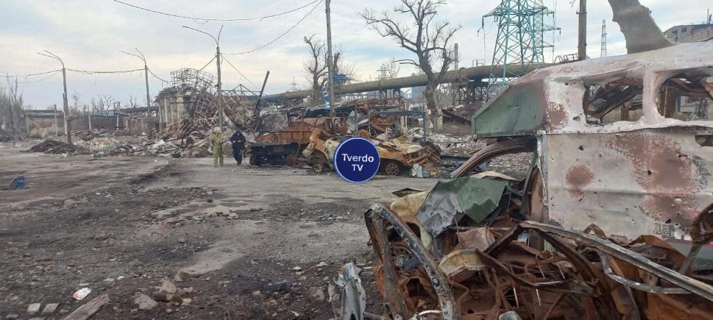 Журналіст В’ячеслав Твердохліб: «У Маріуполі мертвих людей залишали просто на зупинках» 2